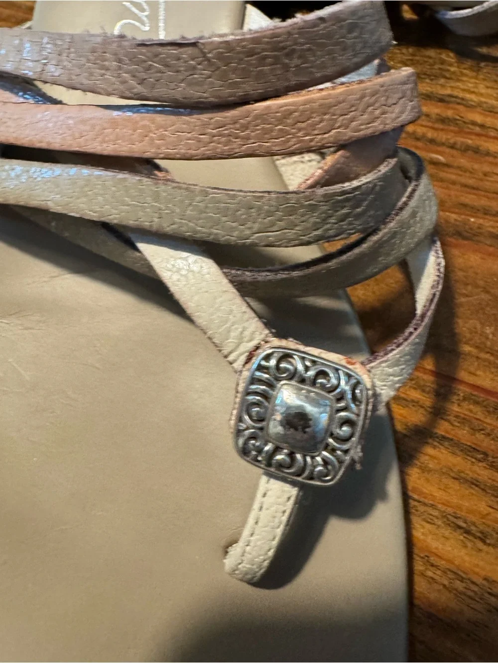 🎀 BRIGHTON ARIA STRAPY THONG SANDAL🎀🎀 SIZE 8.5